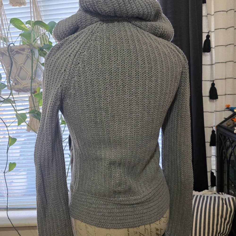 Vintage Y2K  Gray Cable Knit Fur Hooded Cardigan Sweater - Picture 4 of 7